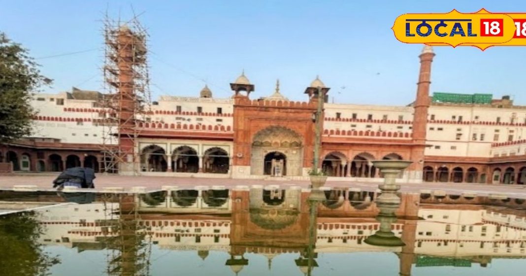 दिल्ली की ये 5 मस्जिद हैं बेहद खूबसूरत, वास्तुकला देख दीवाने हो जाते हैं लोग