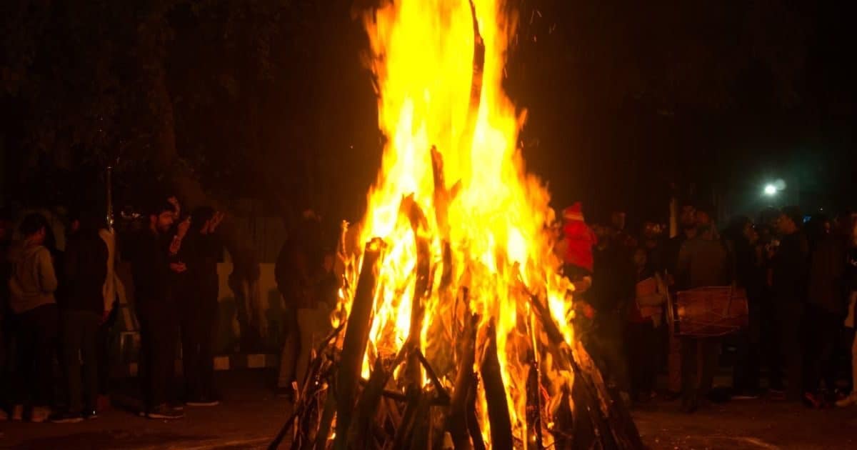 होली की पूजा कब और कैसे करें, क्या है इसका शुभ मुहूर्त, जानिये सामग्री और विधि – when and how to worship holi what is its auspicious time know the material and method