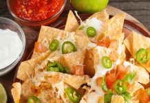 बची हुई रोटियां अब नहीं जायेंगी बेकार, उनसे झटपट बनाये क्रिस्पी Nachos, बेहद आसान है रेसिपी
