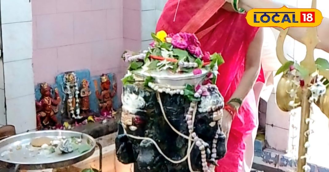 550 वर्ष पुराना है यह मंदिर, दर्शन मात्र से द्वादश