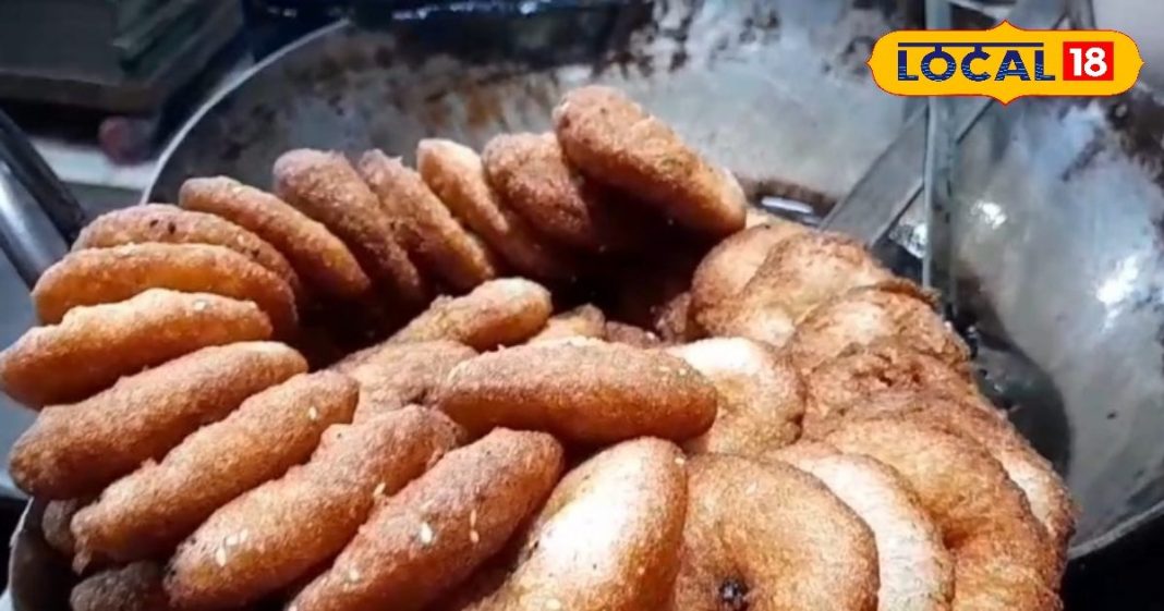 ये है रामपुर की फेमस मिठाई, कढ़ाई से निकलते ही हो जाती है खत्म