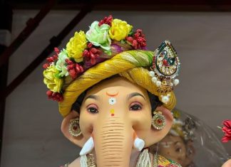 गणेश चतुर्थी के लिए मार्केट में मिल रहे हैं खास तरह के फेटा, देखें तस्वीर