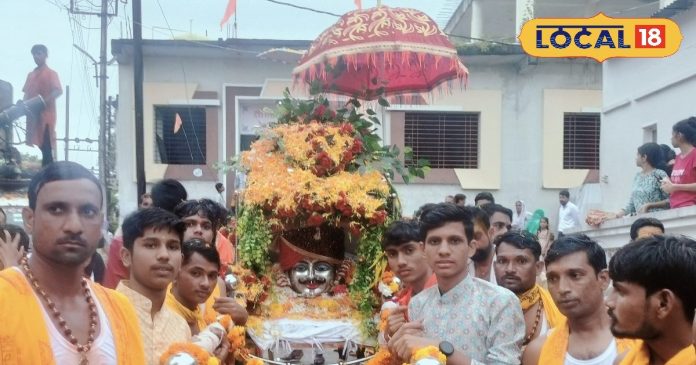 फूलों की पालकी पर प्रजा का हाल जानने निकले काशी