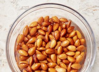 7 दिन तक पानी में भिगोकर खाएंगे बादाम तो नहीं होगी ये समस्या, जानें हेल्थ एक्सपर्ट से इसके फायदे