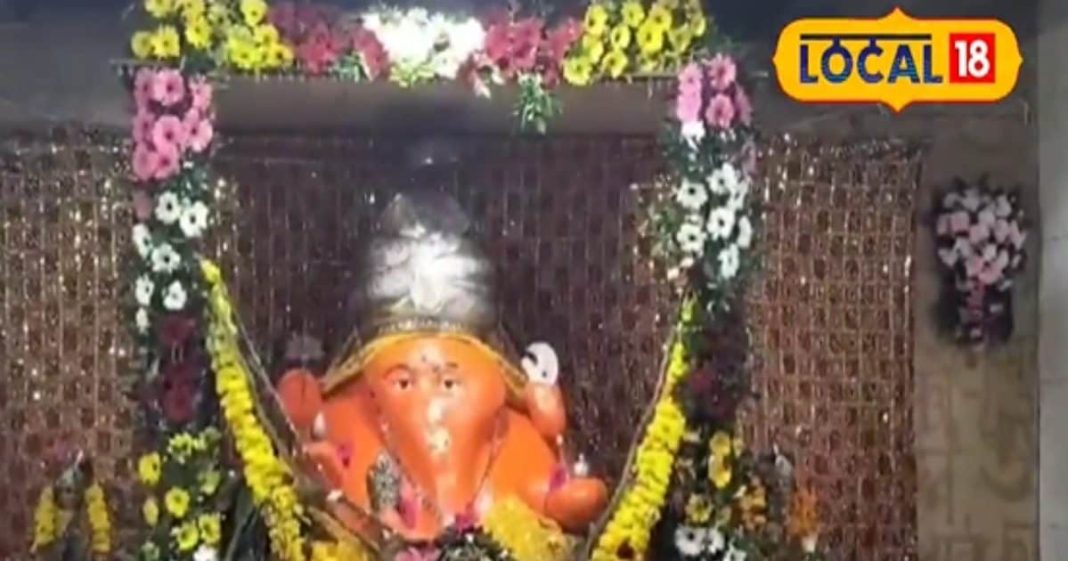 500 साल पुराने सपड़ा गणेश मंदिर में भक्तों की भारी भीड़, 22किमी पैदल चलकर आते हैं श्रद्धालु