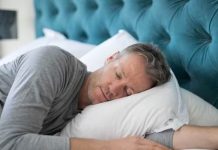 रात को देरी से सोना हो सकता है खतरनाक, हो सकती है कई स्वास्थ्य समस्या, अच्छी नींद के लिए करें यह उपाय