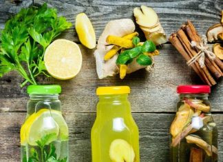 रोज पिएं ये डिटॉक्स ड्रिंक, चुटकियों में घटेगा वजन, चमक उठेगा चेहरा