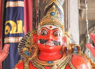 भूलकर भी इन 5 लोगों को ना करें परेशान, झेलनी पड़ सकती है शनि देव की नाराजगी, बिगड़ जाएंगे बने बनाए काम!