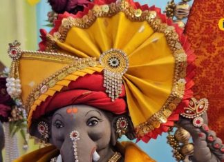 गंगाघाट की चिपचिपी मिट्टी से मूर्तिकार ने बनाई इतनी सुंदर मूर्ति,भक्त भी हो गए हैरान