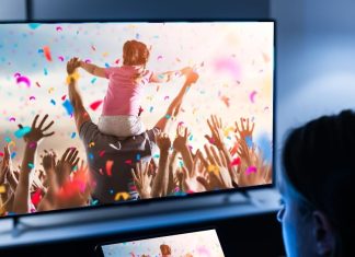 बार-बार खराब हो रहा है टीवी? कहीं यह वास्तु दोष का संकेत तो नहीं, ज्योतिषाचार्य से जानें समाधान U should keep tv in this direction of home