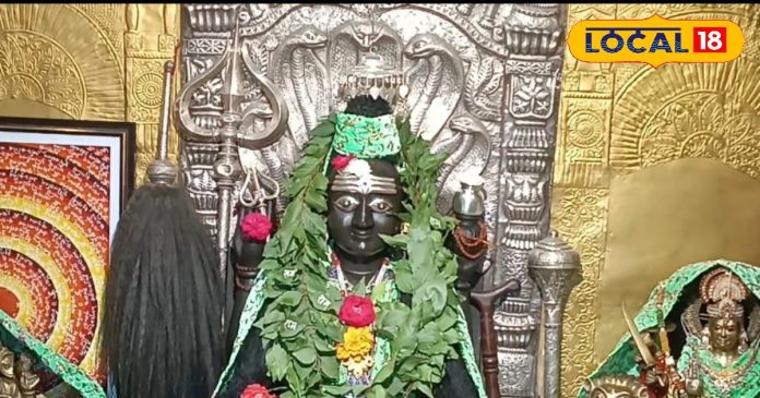 यहां महामृत्युंजय अवतार में हैं भोलेनाथ, दिन में 5 बार