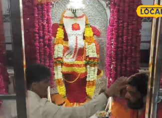 ये है इंदौर का 300 साल पुराना गणेश मंदिर, खड़े गणेश के रुप में देते हैं दर्शन