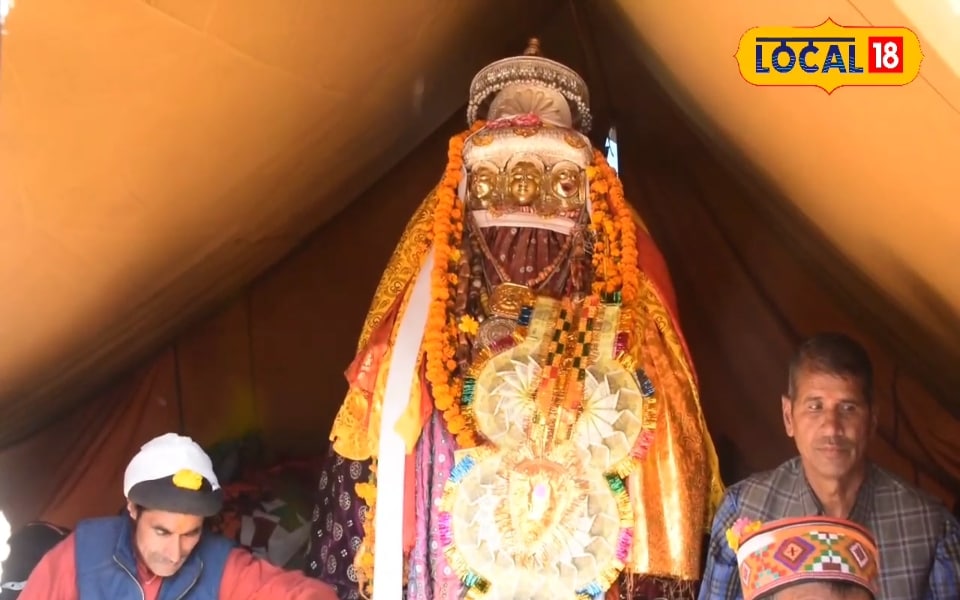 10 साल का लंबा इंतजार हुआ खत्म, भस्म आरती के साथ दशहरा में शामिल हुए शमशीरी महादेव