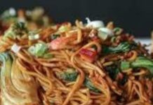 Recipe: घर पर ऐसे आसानी से बनाएं लौकी चाऊमीन, खाकर आ जाएगा मजा