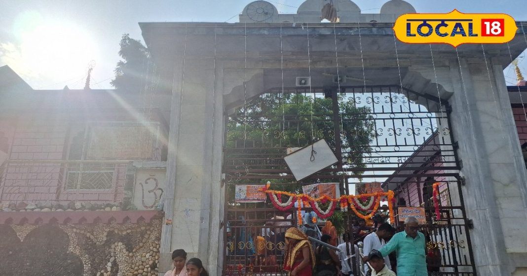 Ghazipur News: फौजियों के इस गांव में है प्रसिद्ध माता का मंदिर, देश के लिए आज तक कोई जवान नहीं हुआ शहीद