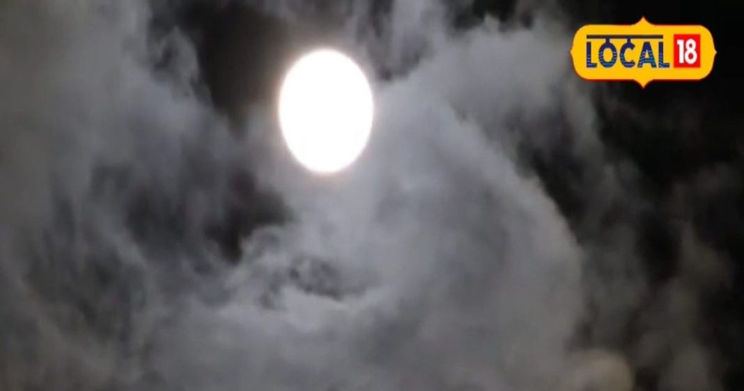 शरद पूर्णिया की मान्यता, क्या सच में चांद की रोशनी में रखा खीर बनता है अमृत