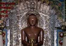 Jain Religion: जानिए, जैन महात्मा कपड़े क्यों नहीं पहनते, कितने तरह के होते हैं इस धर्म के अनुयायी?