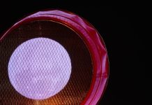 Karva Chauth 2024: चांद देखते समय छलनी पर क्यों रखा जाता है दीया? जानें क्या है इसके पीछे का रहस्य