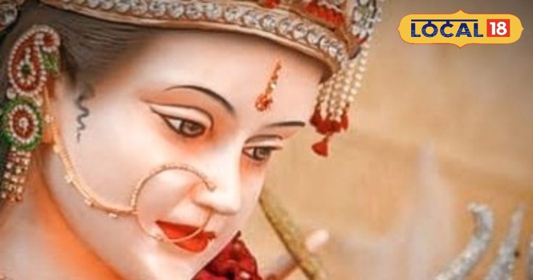 Navratri 2024 Day 8 Worship Goddess Mahagauri like this you will get progress in every field sins will be destroyed know the correct method from Acharya of Ujjain
