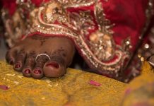 विवाहित महिलाएं क्यों पहनती हैं बिछिया? क्या है इसे पहनने के नियम, ज्योतिषाचार्य से जानें