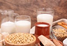 सोया दूध के फायदे जानकर रह जाएंगे हैरान! घर पर बनाना भी है आसान