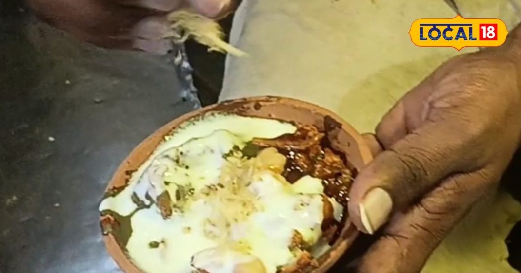 मशहूर है यूपी की देसी घी और काजू-पनीर से सजी आलू चाट, 100 साल स्वाद बरकरार