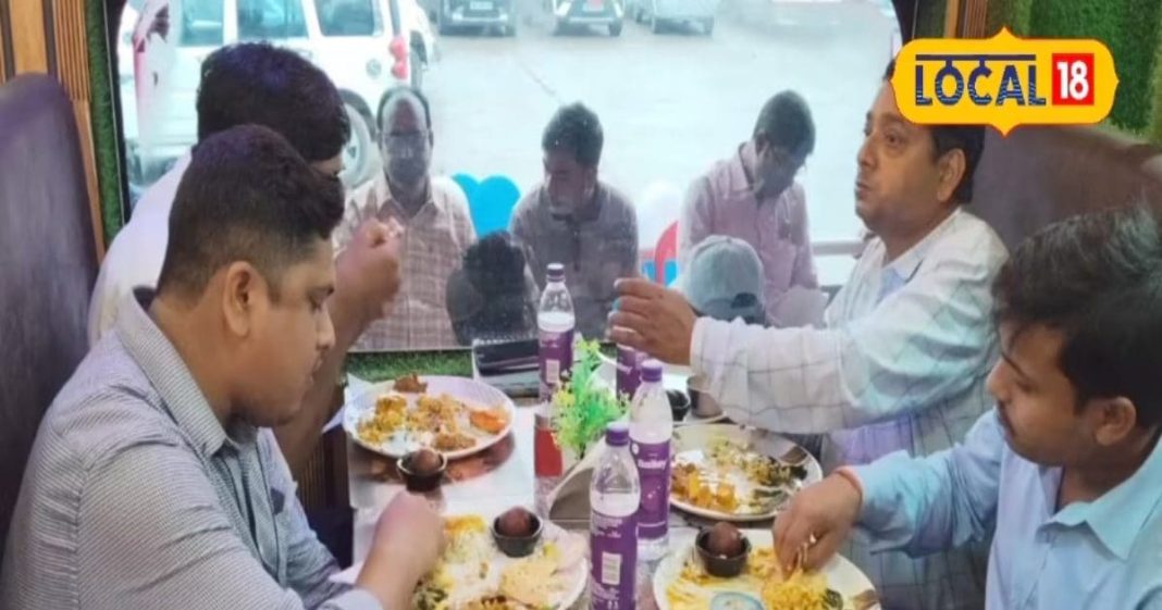 रेल के डिब्बों में उठाएं मनपसंद व्यंजनों का लुत्फ, जानिए इस रेस्टोरेंट में और क्या-क्या है खास