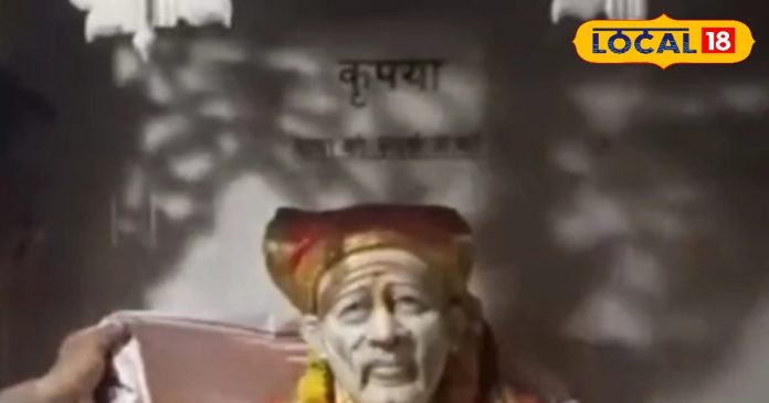 अयोध्या के महंत बोले- साईं कोई भगवान नहीं, वह मुस्लिम