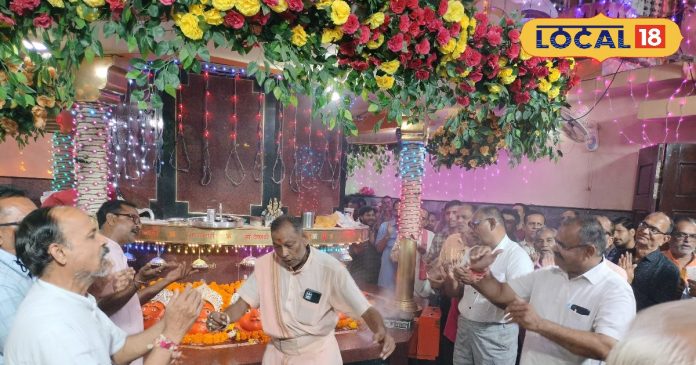 खरगोन के इस मंदिर की अनोखी परंपरा, देवी की परिक्रमा