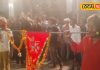 पहले गाल में डालते हैं लोहे की छड़ी, फिर भक्त करते हैं माता की पूजा, Video देख फटी रह जाएगी आंखें