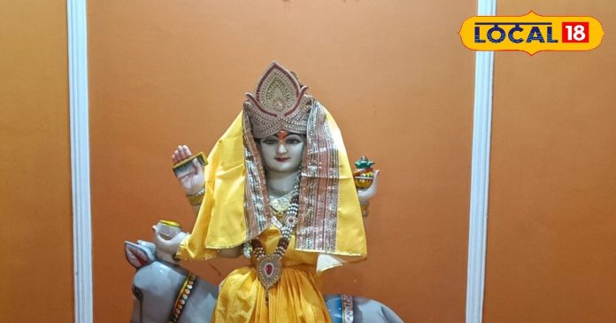 बड़ा ही चमत्कारी है मां शीतला देवी का यह मंदिर,