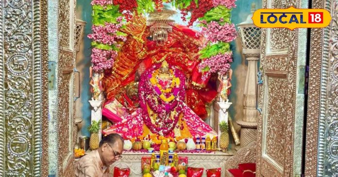 मां दुर्गा के 5 मशहूर मंदिर, नवरात्रि में उमड़ता है