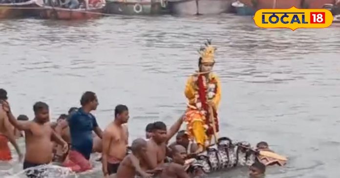 Krishna Leela: काशी में 450 साल से अधिक पुराने कृष्ण