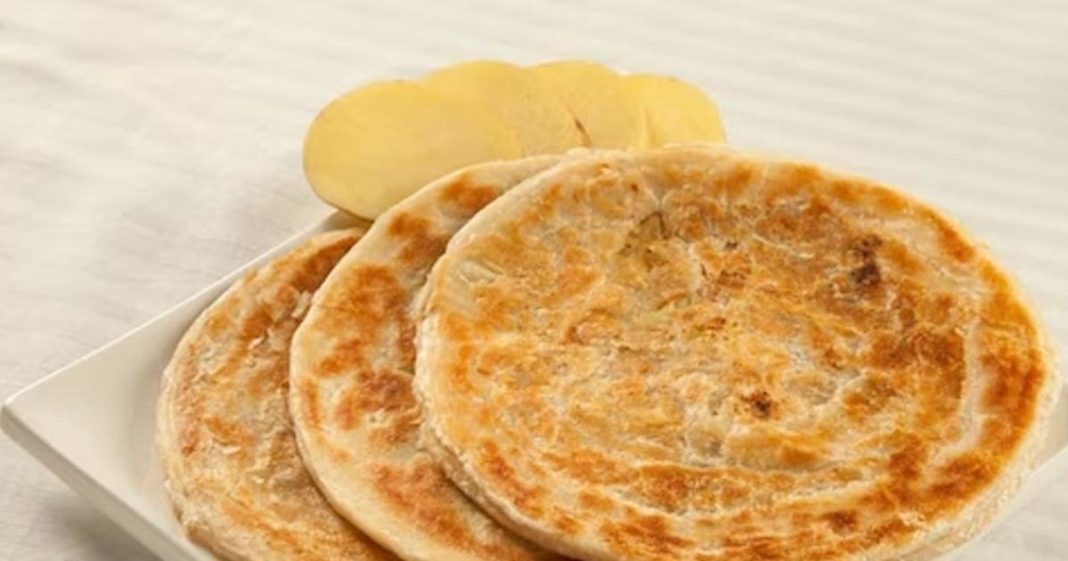 Dal Paratha Recipe: नहीं फेंकनी पड़ेगी अब दाल, बची हुई दाल से बनाएं स्पेशल चटपटे पराठे, चटकारे लेकर खाएंगे बच्चे