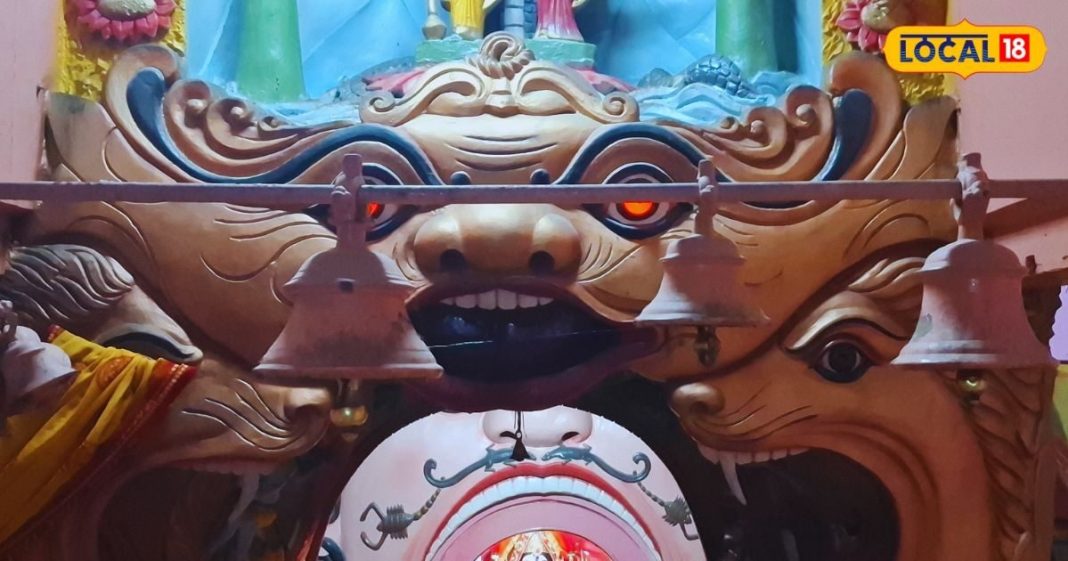 अनोखी है इस मंदिर की मान्यता, यहां दिन में 3 बार रूप बदलती हैं माता!