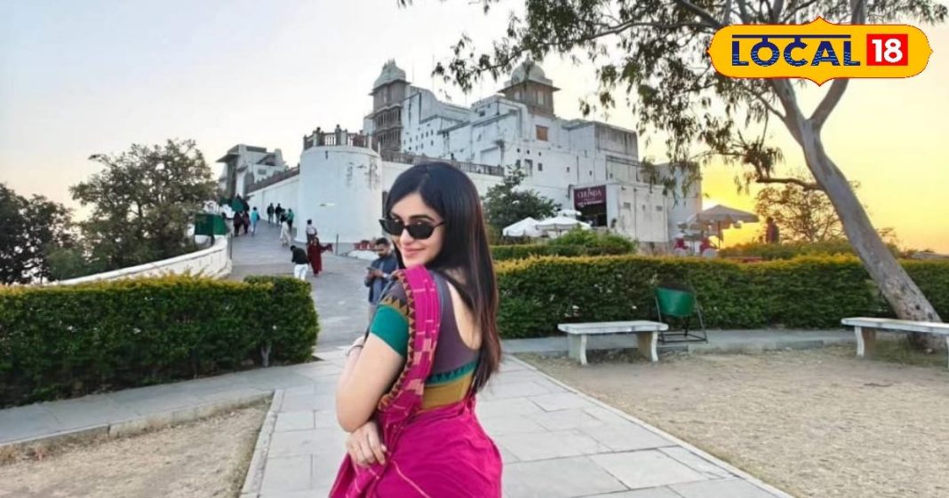 झीलों की नगरी में हुस्न का बिखेर रहीं जलवा, केरला स्टोरी फेम पर लोग हुए फिदा