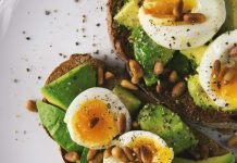 सुबह के नाश्ते के लिए सुपरफूड है Avocado toast, 5 मिनट में ऐसे करें तैयार