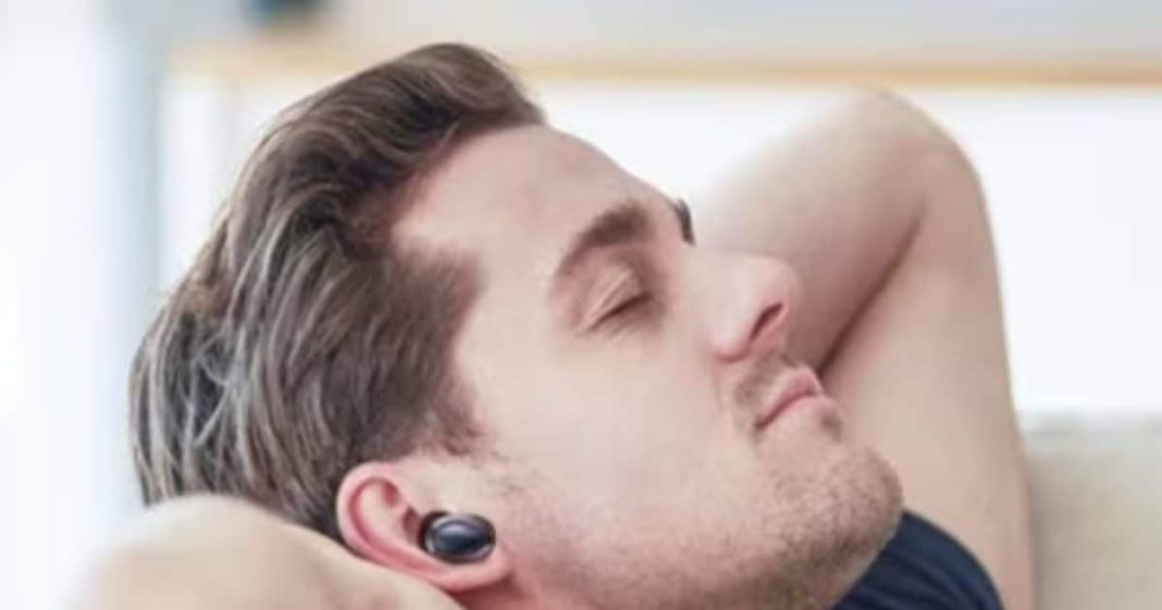 earphones earbuds neckbands hearing damage risk long use precaution sa – Bharat.one हिंदी