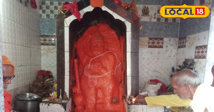 secret of famous Hanuman temple of Bukra Khera Maharaj Know