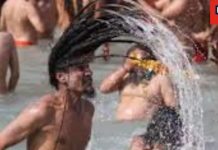 Mahakumbh Mela 2025 :कौन करता है सबसे पहले शाही स्नान? जानिए पेशबाई और नागा साधुओं के बारे में विस्तार से !