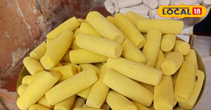 चित्रकूट का मुख्य प्रसाद माना जाता है चंदन, श्रद्धालु जरूर