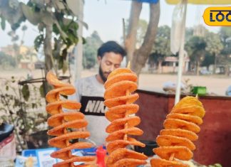 आप भी हैं पोटैटो ट्विस्टर खाने के शौकीन? तो यहां आएं, साथ में मिलेंगे मशरूम, शिमला मिर्च और पनीर के पकौड़े!