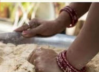 Bad Habits Effects: पत्नी की इन 8 आदतों से पति हो जाता है कंगाल! पैसों के लिए करना पड़ता संघर्ष, तुरंत सुधारें