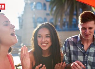 ‘खाना खाते समय बात मत करो’ अक्सर टोकते हैं बड़े बुजुर्ग? क्यों भोजन करते वक्त बोलने से मना करते हैं घर के बड़े?