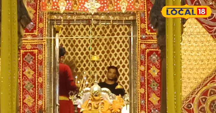 Radha Raman Mandir: 500 साल पुराना है वृंदावन का ये