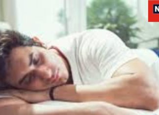 Remedies for Positive Energy: तकिये के नीचे रख कर सोएं ये 10 चीजें, रातोंरात बदल सकती है किस्मत