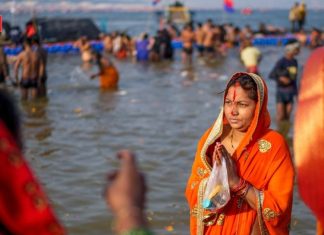 महाकुंभ 2025: प्रयागराज में नाक तक सिंदूर लगाने की परंपरा और महत्व