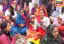 मेरा हाथ पकड़ लो बनवारी…महाकुंभ में कीर्तन का आनंद लीजिए