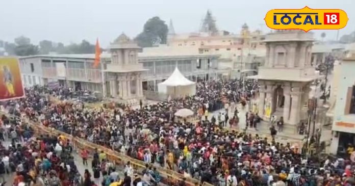 रामलला का दर्शन करने पहुंचे 50 लाख श्रद्धालु, महाकुंभ में