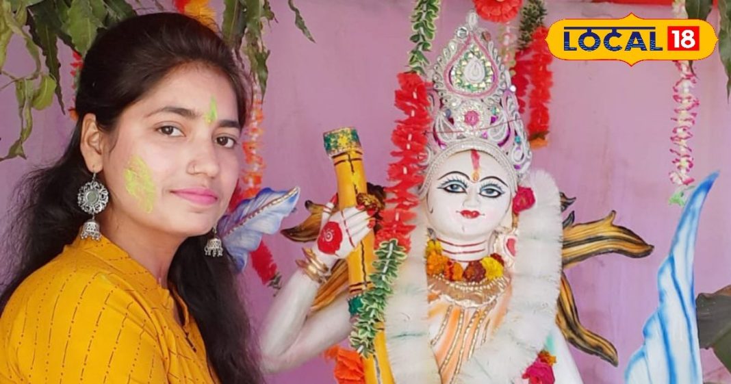 Basant Panchami 2025 : सरस्वती पूजा पर क्यों पहनते हैं